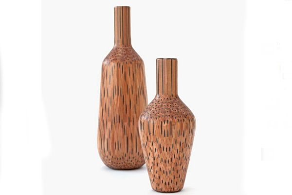 vaze-izradjene-od-stotine-olovaka 