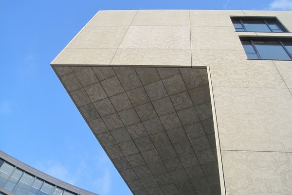 foto-beton-postavite-fotografije-na-fasadi 