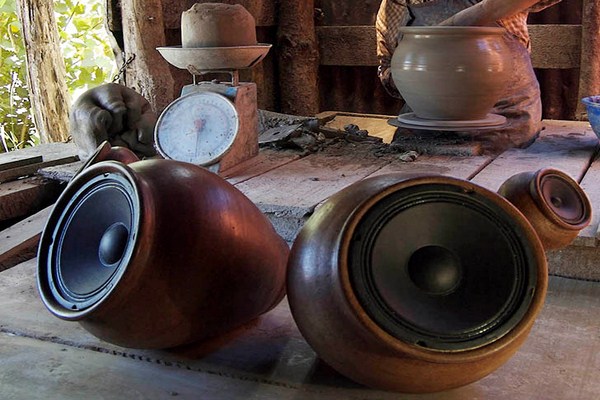 Ručno pravljeni zvučnici od gline