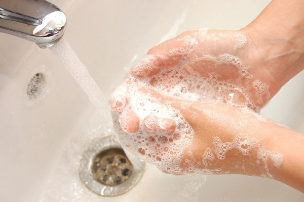 da-li-ste-znali-da-antibakterijski-sapun-nije-efikasniji-od-obicnog 