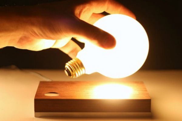 bazno-osvetljenje-koje-svaki-predmet-pretvara-u-lampu 