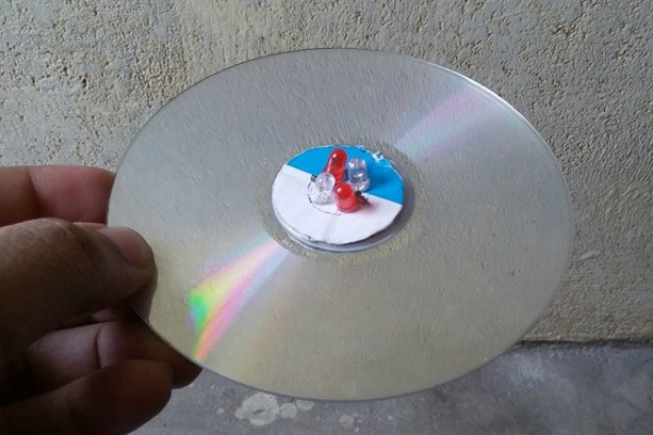 napravite-led-rasvetu-od-starog-diska 
