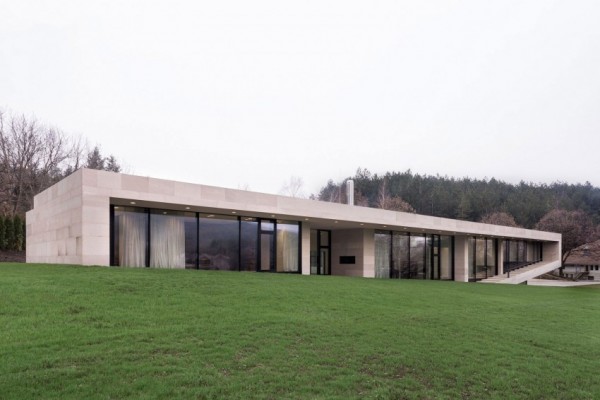Kamena kuća moderne arhitekture