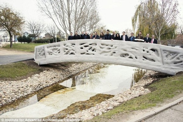 prvi-3d-stampani-pesacki-most-na-svetu 
