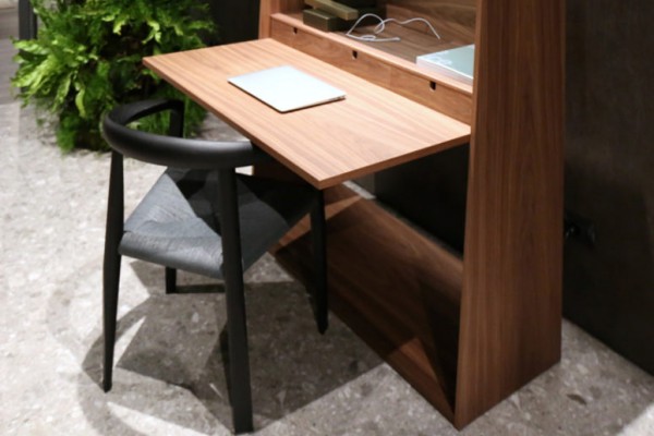 kompaktni-stolovi-za-vasu-kucnu-kancelariju 