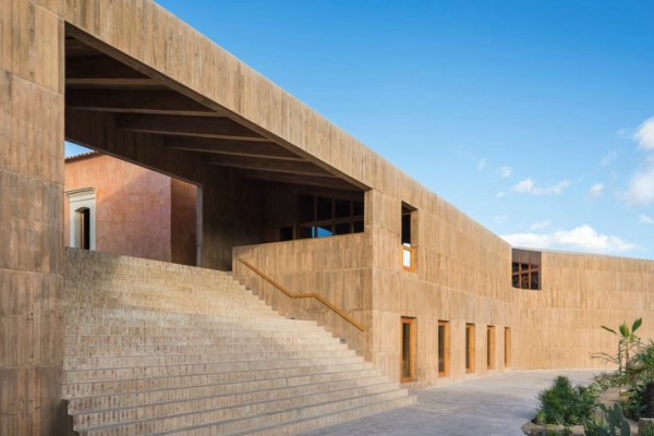 meksicki-arheoloski-muzej-posebne-betonske-fasade 