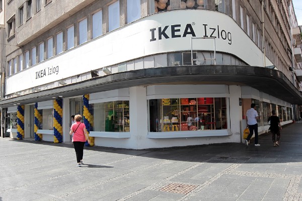 Otvoren IKEA izlog u centru Beograda