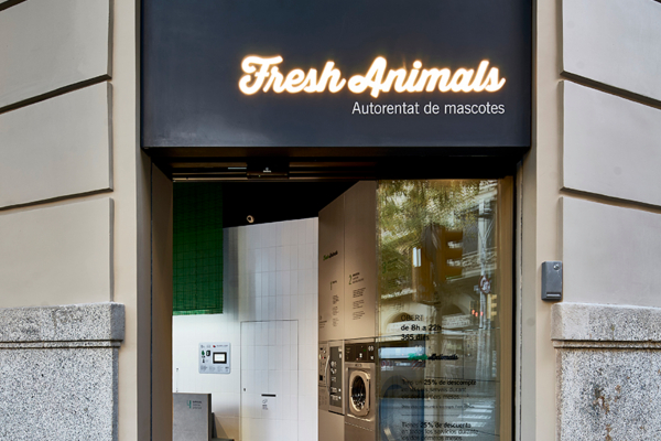 fresh-animals-je-samousluzni-salon-za-negu-ljubimaca-u-barseloni 