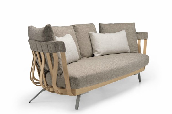 sofa-inspirisana-drvenim-brodskim-trupom 