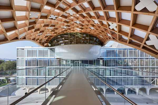 Shigeru Ban Architects gradi sedište brenda Swatch u Švajcarskoj 