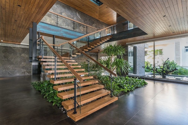 Odlične ideje za korišćenje prostora ispod stepenica u savremenom domu