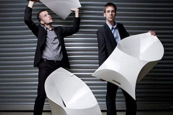 flux-stolica-origami-i-ergonomija-u-jednom 