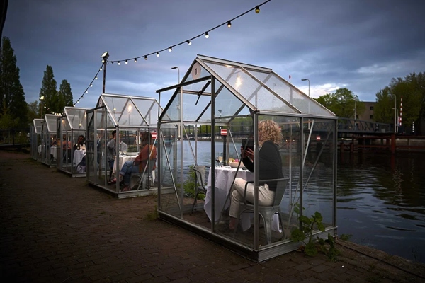 inovacija-u-amsterdamu-plastenici-za-goste-jednog-restorana 
