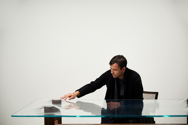 inovativan-koncept-staklenih-stolova 