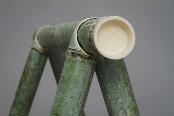 namestaj-od-bambusa-koji-vremenom-menja-boju 