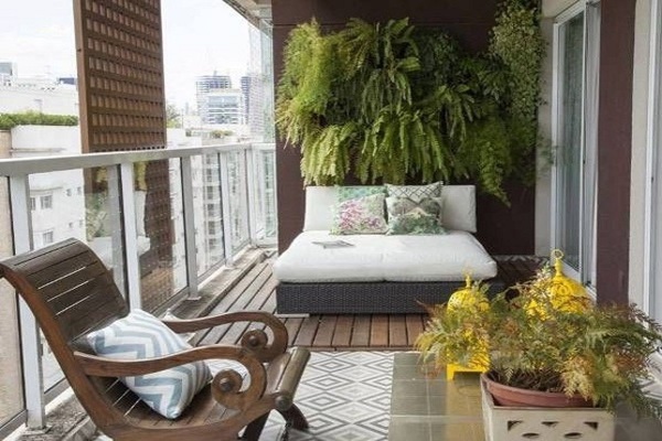 ideje-za-prolecno-uredenje-balkona-terasa 