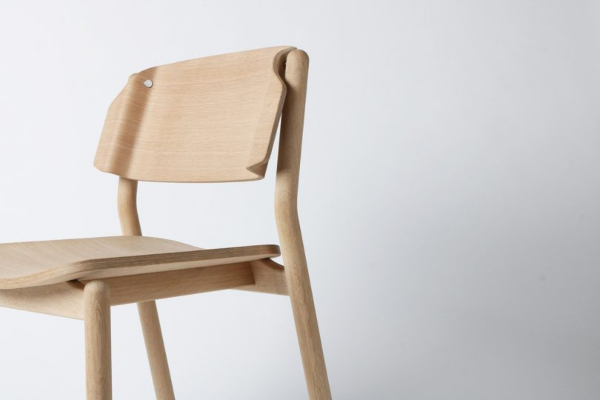 neera-minimalisticka-stolica-savrsena-za-savremene-kucne-kancelarije 