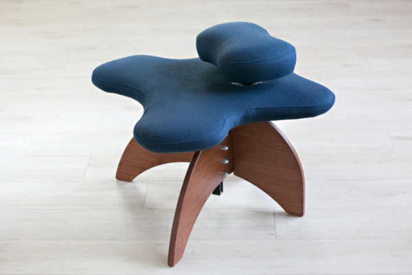 inovativni-dizajn-stolice-koji-menja-nacin-posmatranja-ovog-ultimativnog-komada-namestaja 