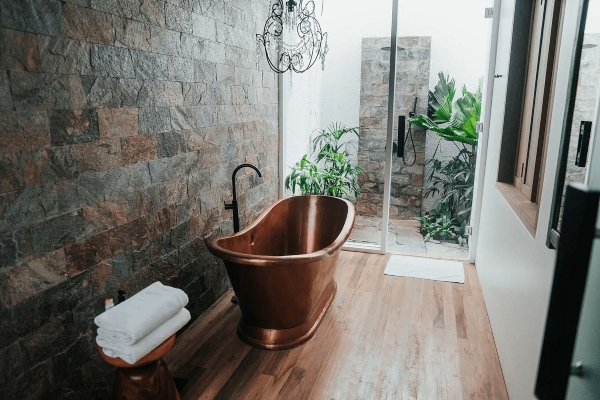 Saveti & ideje za odabir idealnog poda za vaše kupatilo