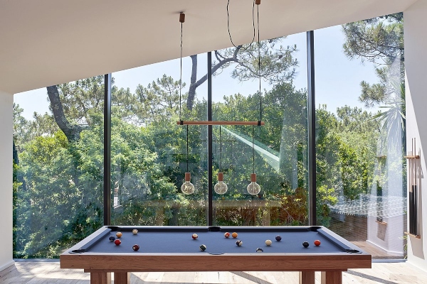 Prozori u obliku trougla ovoj kući pružili najbolji pogled na okolno zelenilo