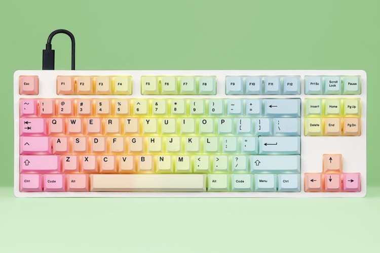  Šarena tastatura u duginim bojama je idealan dodatak svakom radnom stolu