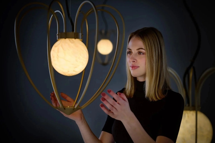 Privesna lampa inspirisana prirodom savršeno odgovara svakom domu
