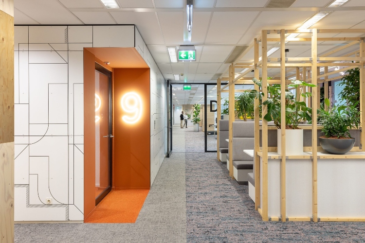  Prostrana i dobro osvetljena kancelarija ispunjava sve principe održivosti