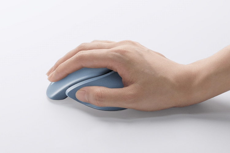  Mozer miš se može koristiti i kao običan miš ali i kao VR kontrolor