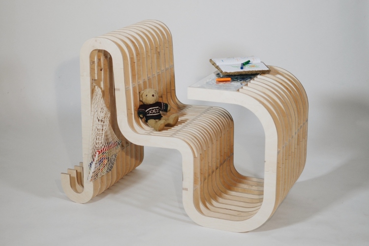  Ergonomska dečja stolica napravljena je od održivih materijala