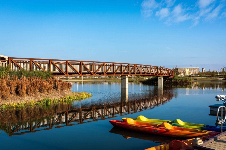  Zabavni park ima veliki most sa prelepim pogledom na okolinu