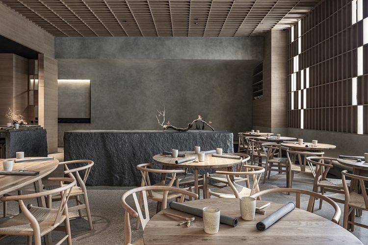  Otvoren koncept marokanskog restorana u centar prostora stavlja kuhinju