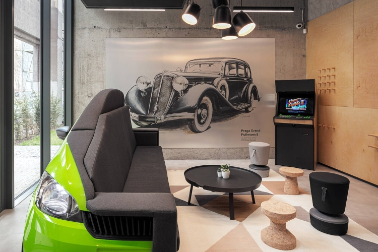 zanimljiv-kancelarijski-prostor-inspirisan-automobilskom-industrijom 