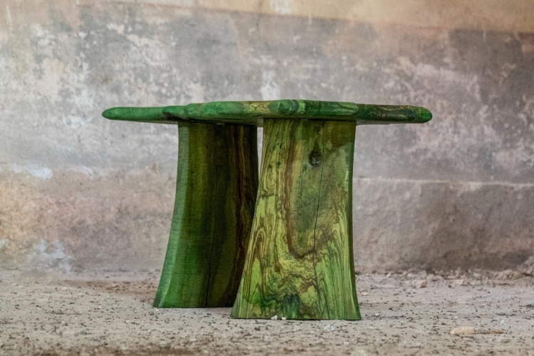  Originalan stočiđ u smaragdno zelenoj boji je delo ruku mališana
