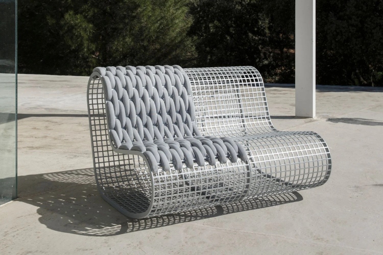  Sofa iz kolekcije minimalističkog baštenskog nameštaja od aluminijuma