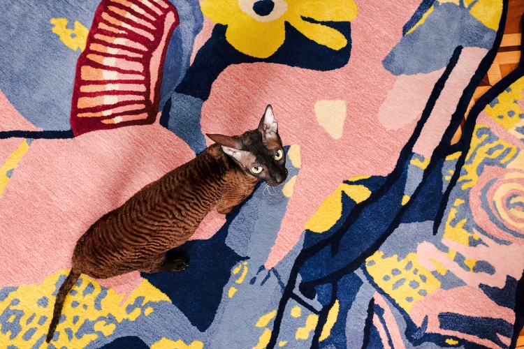  Kolekcija šarenih tepiha Floordrobe prepliće tekstilnu umetnost sa estetikom ulične odeće