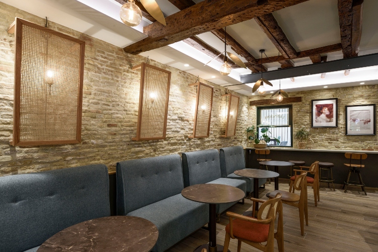 kafe-bar-lampadina-dizajn-5 
