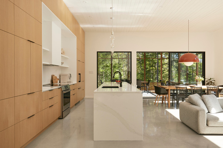 vikendica-na-jezeru-sa-krovnom-terasom-9 