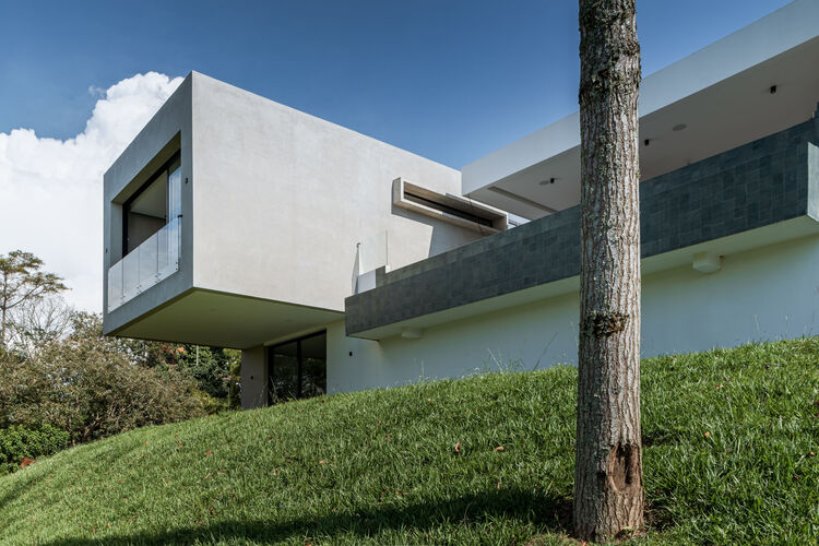 betonska-kuca-minimalisticki-stil-gradnje-5 