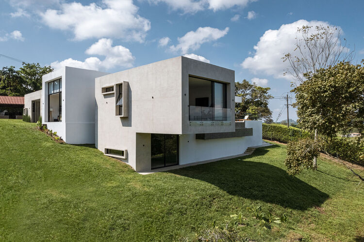 betonska-kuca-minimalisticki-stil-gradnje-7 
