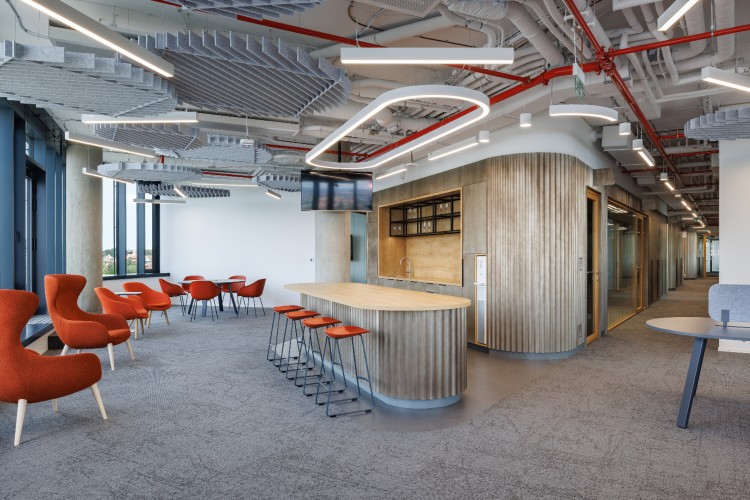futuristicka-kancelarija-prag-cnc-active-offices-30 