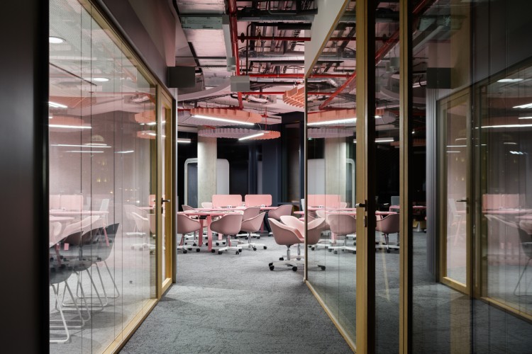 futuristicka-kancelarija-prag-cnc-active-offices-20 