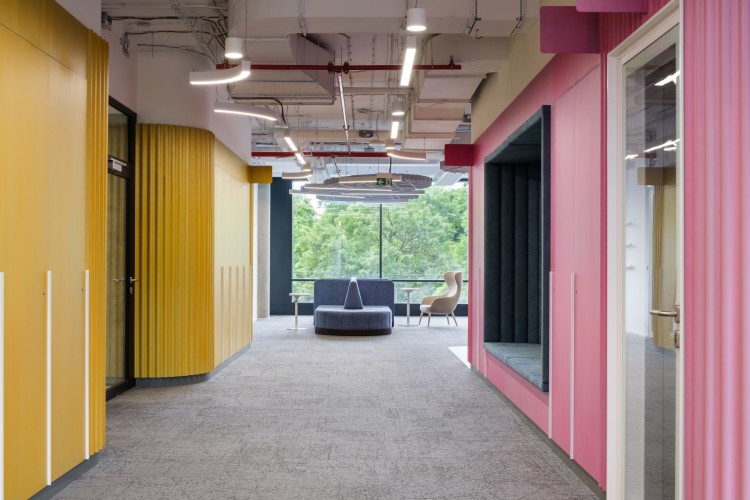 futuristicka-kancelarija-prag-cnc-active-offices-13 