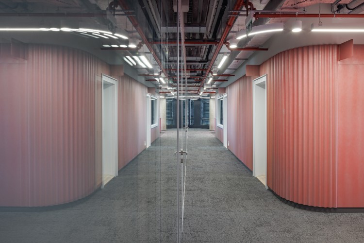 futuristicka-kancelarija-prag-cnc-active-offices-12 