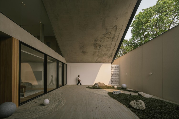 split-mass-residence-moderna-kuca-dzakarta-22 