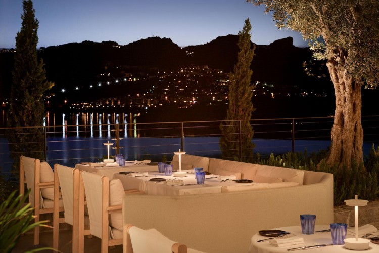 the-bodrum-edition-restorani-urbanjobs-enterijer-20 