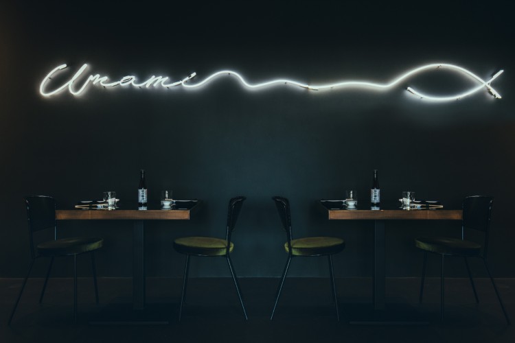 umami-restoran-kortona-toskana-japanski-enterijer-10 