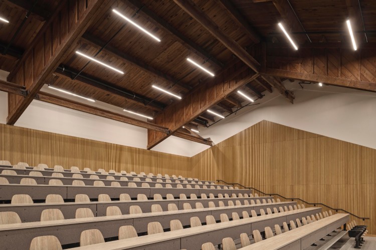 john-hunt-student-life-centre-toronto-arhitektura-18 