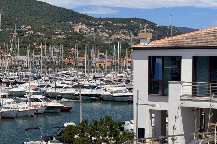 marina-di-loano-vittorio-grassi-architects-waterfront-16 