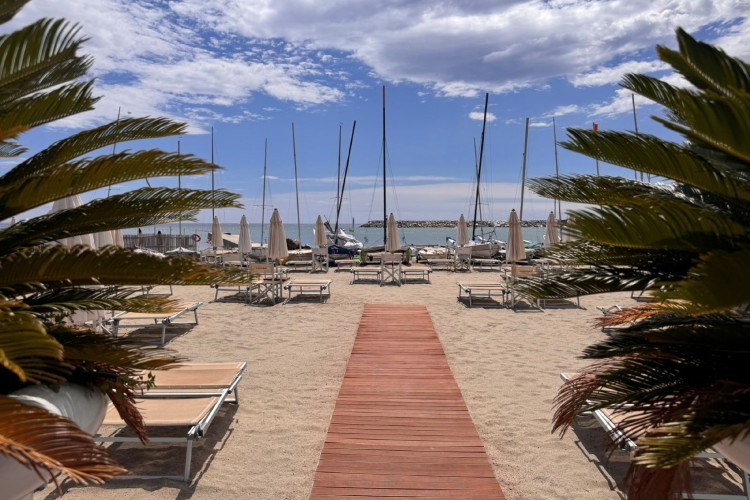 marina-di-loano-vittorio-grassi-architects-waterfront-15 