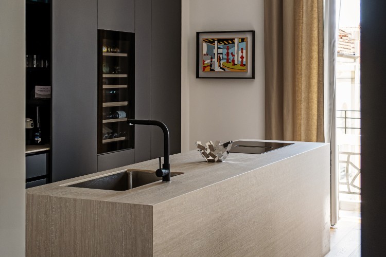 mgn-apartment-kuneo-moderan-crno-beli-enterijer-21 